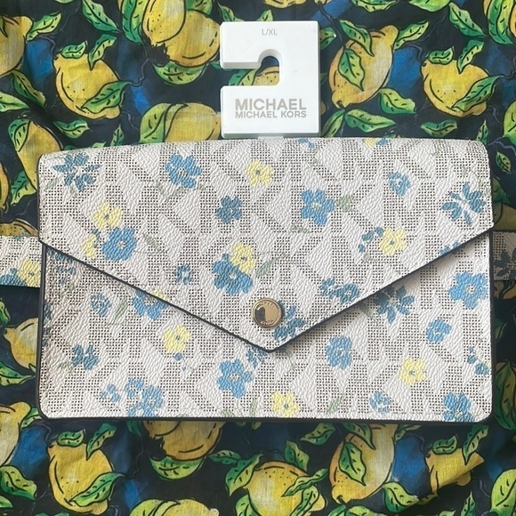 Brand New Michael Kors Vanilla w/ Blue & Yellow Flowers Belt Bag Fanny Pack main image 13